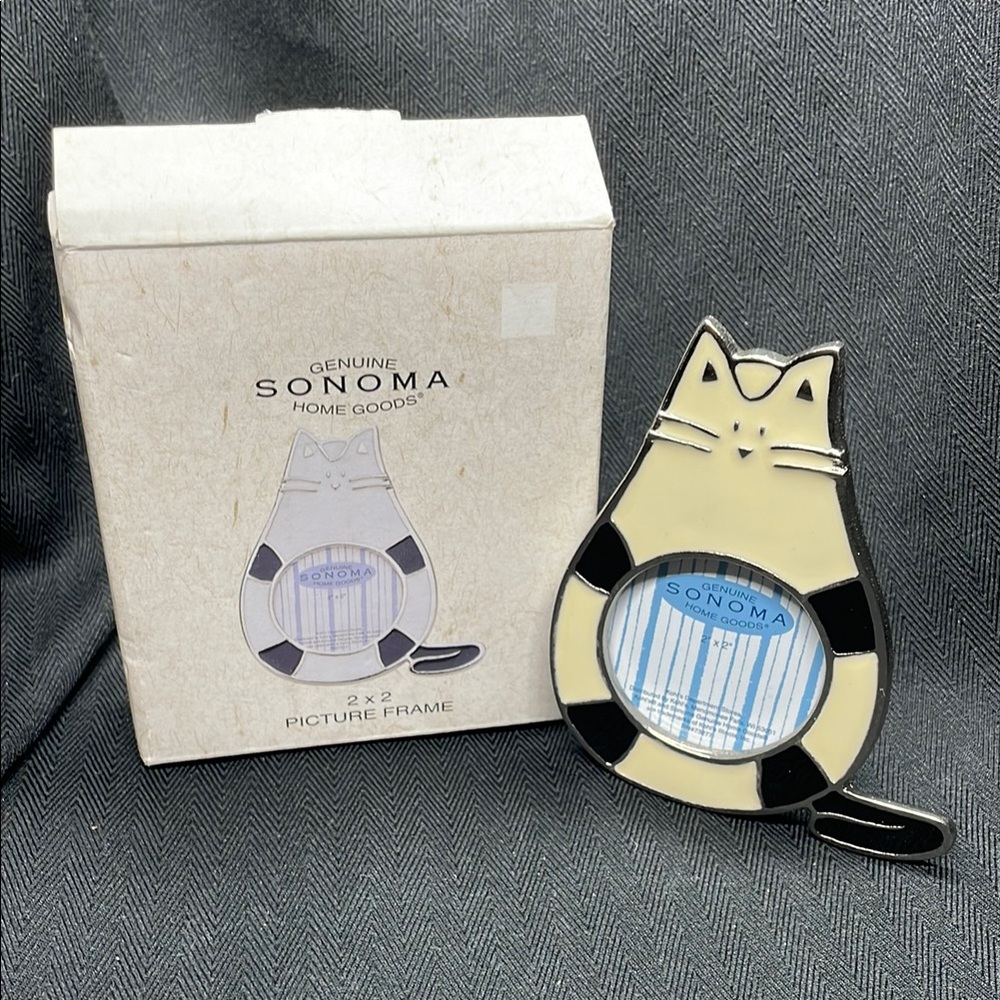 Sonoma Cat Picture Frame - Black and Cream